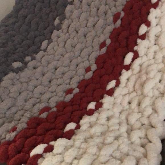 Hank Knitted Gray, Red, Cream Blanket - Picture 2 of 6
